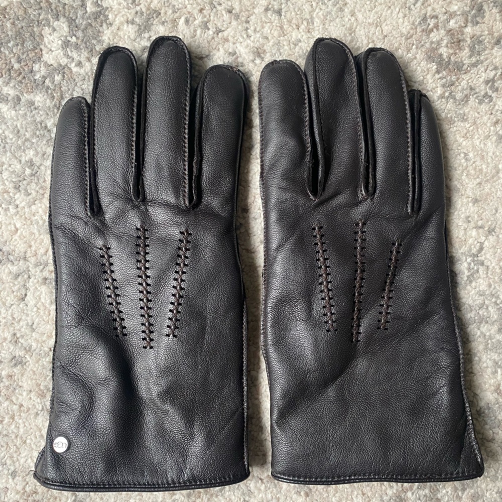 UGG Wrangell Faux Fur Lined Leather Tech Men’s Gloves